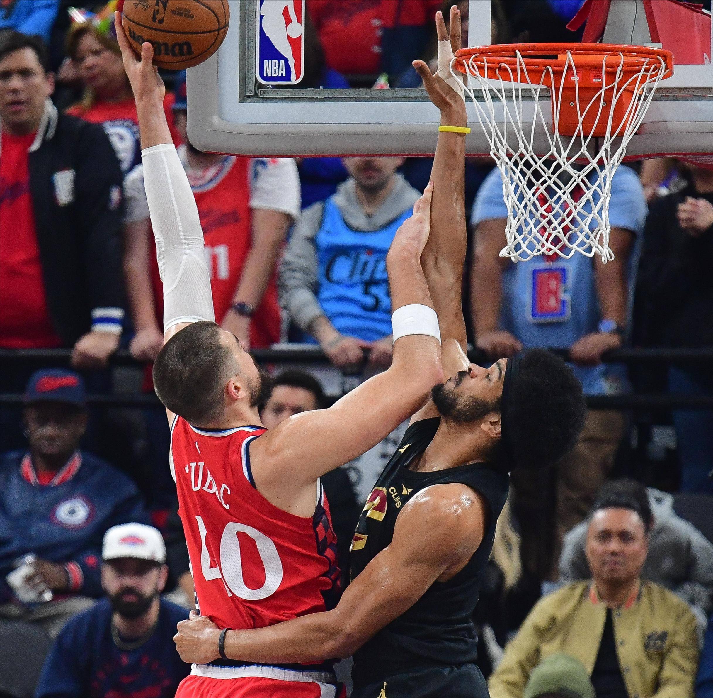 开云在线-哈登连续十二场比赛得分超过回归赛场，加拿大队挑战极限！的简单介绍