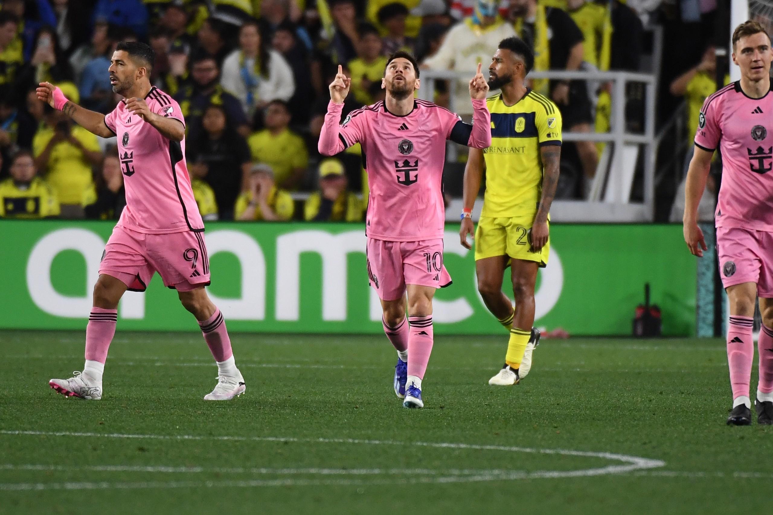 kaiyun-梅西回归赛场，大胜首场状态亮眼，快船观众沸腾！