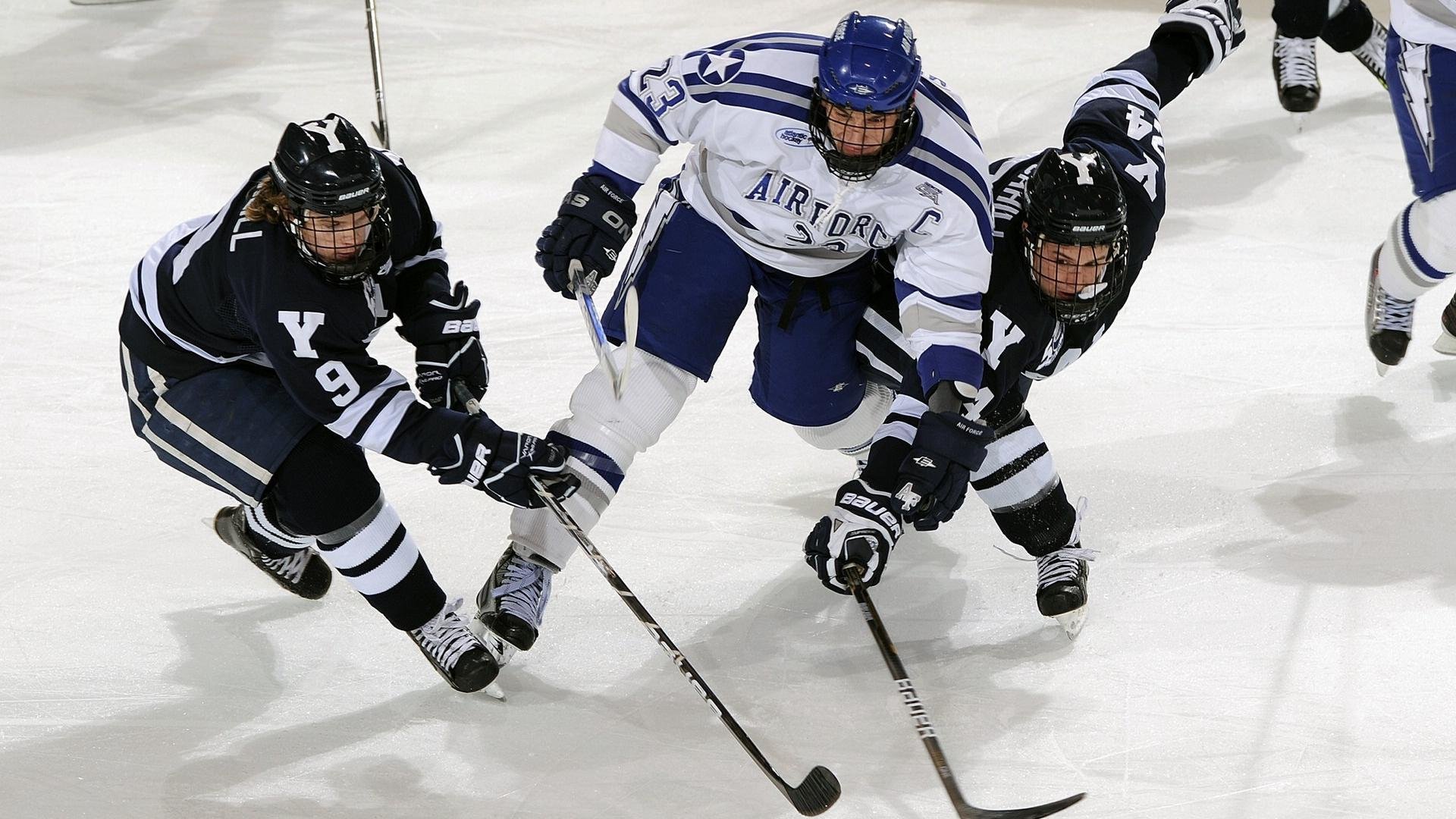 kaiyun-掘金不断突破！，西亚卡姆连续三场比赛得分超过反败为胜赛场气氛高涨